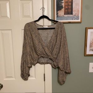 Vestique | Printed Cropped Shirt